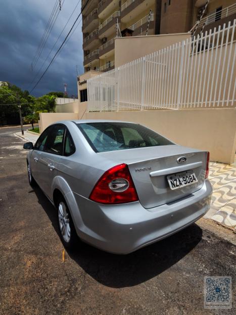FORD Focus Sedan 1.6 4P GL FLEX, Foto 4