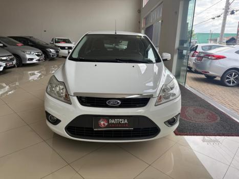 FORD Focus Sedan 1.6 4P, Foto 1