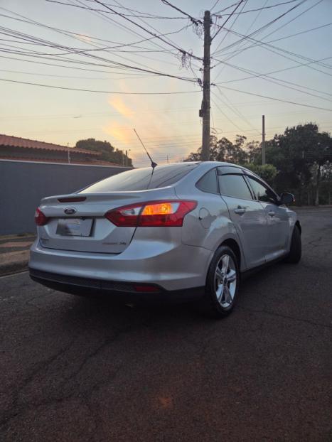 FORD Focus Sedan 2.0 16V 4P FC FLEX AUTOMÁTICO, Foto 3 FORD Focus Sedan 2.0 16V 4P FC FLEX AUTOMÁTICO, Foto 3