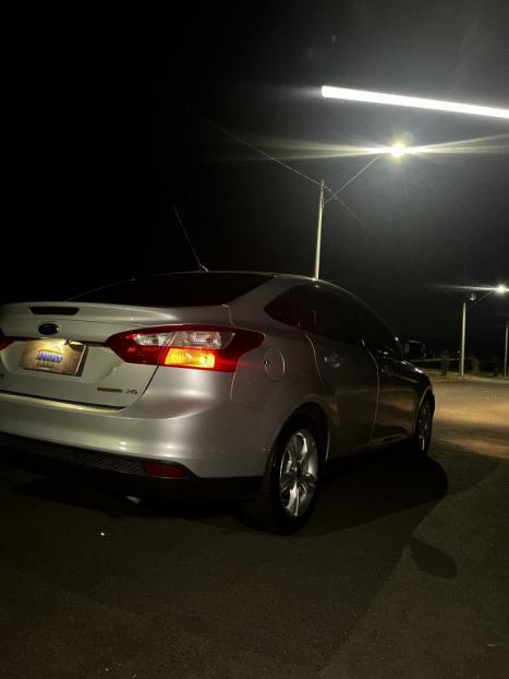 FORD Focus Sedan 2.0 16V 4P FC FLEX AUTOMÁTICO, Foto 5 FORD Focus Sedan 2.0 16V 4P FC FLEX AUTOMÁTICO, Foto 5