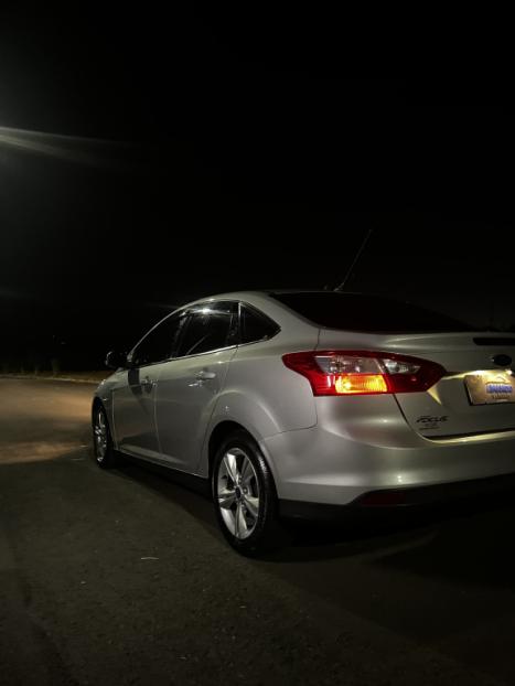 FORD Focus Sedan 2.0 16V 4P FC FLEX AUTOMÁTICO, Foto 6 FORD Focus Sedan 2.0 16V 4P FC FLEX AUTOMÁTICO, Foto 6