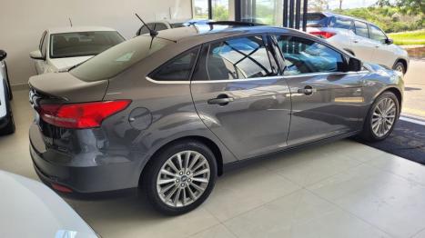 FORD Focus Sedan 2.0 16V 4P FLEX TITANIUM PLUS POWERSHIFT AUTOM�TICO, Foto 6