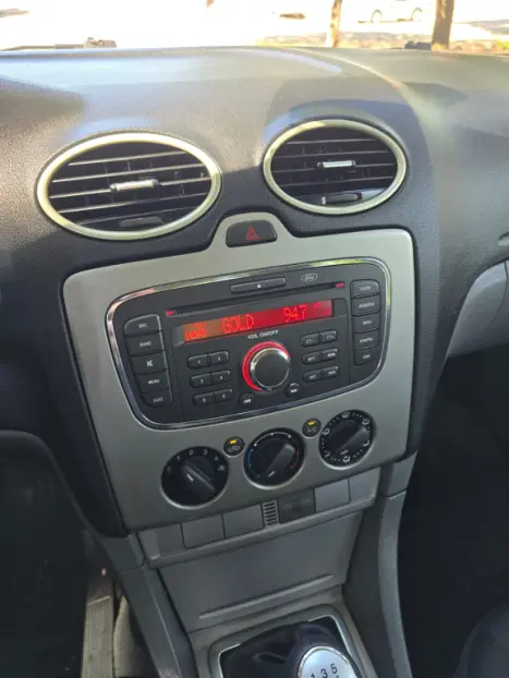 FORD Focus Sedan 2.0 16V 4P FC FLEX, Foto 19