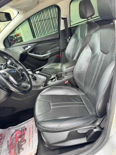 FORD Focus Sedan 2.0 16V 4P FLEX S POWERSHIFT AUTOM�TICO, Foto 9