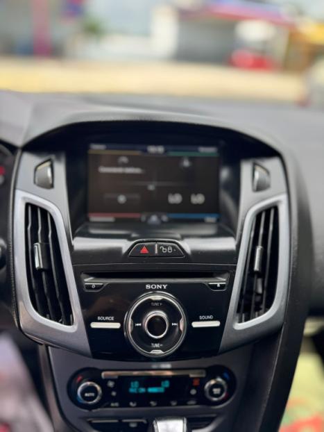 FORD Focus Sedan 2.0 16V 4P FLEX S POWERSHIFT AUTOM�TICO, Foto 11