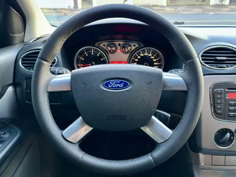 FORD Focus Sedan , Foto 14