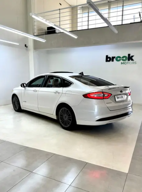 FORD Fusion 2.0 4P 16V ECOBOOST TURBO TITANIUM PLUS HÍBRIDO AUTOMÁTICO, Foto 5 FORD Fusion 2.0 4P 16V ECOBOOST TURBO TITANIUM PLUS HÍBRIDO AUTOMÁTICO, Foto 5