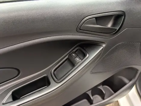 FORD Ka Hatch 1.0 12V 4P FLEX TI-VCT SE, Foto 17