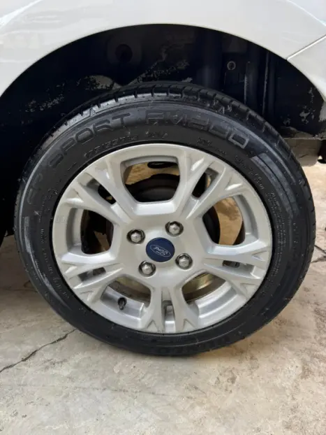 FORD Ka Hatch 1.5 16V 4P FLEX SIGMA SEL, Foto 13