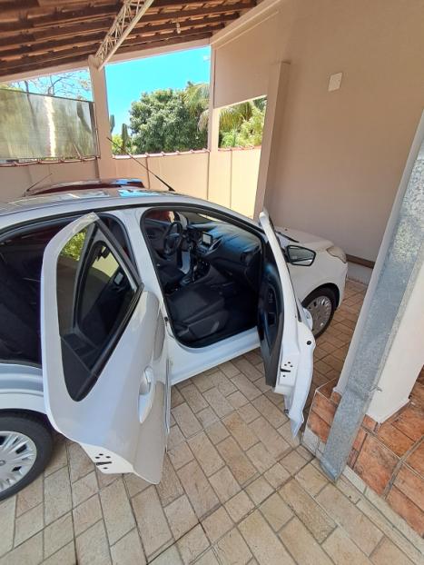 FORD Ka + Sedan 1.5 12V 4P FLEX TI-VCT SE AUTOM�TICO, Foto 9