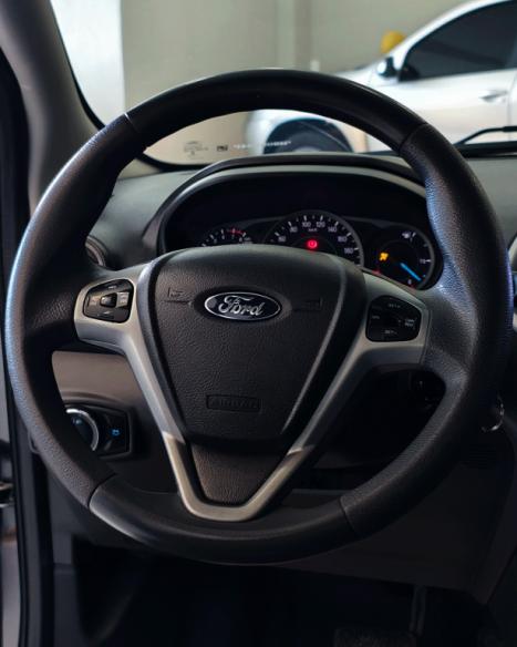 FORD Ka + Sedan 1.5 12V 4P FLEX TI-VCT SE AUTOM�TICO, Foto 8