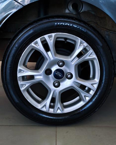 FORD Ka + Sedan 1.5 12V 4P FLEX TI-VCT SE AUTOM�TICO, Foto 19