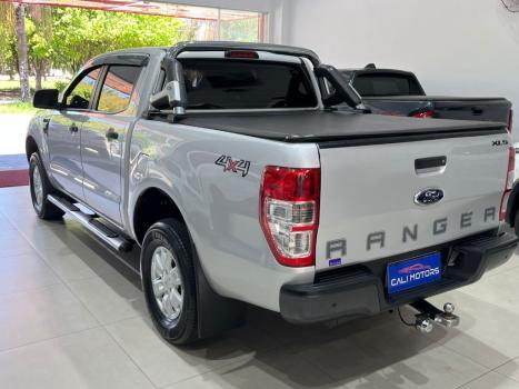 FORD Ranger 2.2 16V XLS DIESEL 4X4 CABINE DUPLA, Foto 6