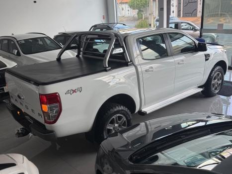 FORD Ranger 2.2 16V XLS DIESEL 4X4 CABINE DUPLA, Foto 2