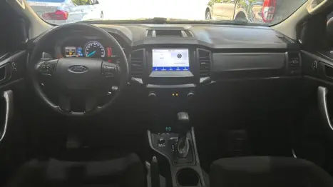 FORD Ranger 2.2 16V XLS DIESEL 4X4 CABINE DUPLA AUTOM�TICO, Foto 13