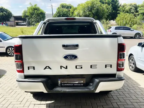 FORD Ranger 2.2 16V XLS DIESEL 4X4 CABINE DUPLA, Foto 7