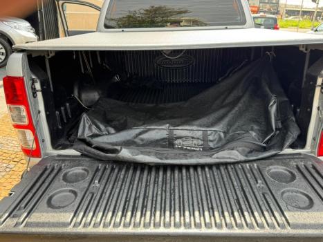 FORD Ranger 2.2 16V XLS DIESEL 4X4 CABINE DUPLA AUTOM�TICO, Foto 19