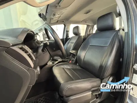 FORD Ranger 2.2 16V XLS DIESEL 4X4 CABINE DUPLA AUTOM�TICO, Foto 10