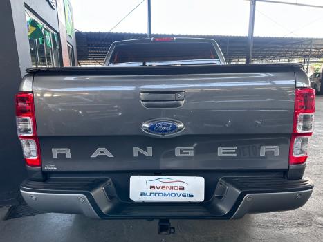 FORD Ranger 2.2 16V XLS DIESEL 4X4 CABINE DUPLA AUTOM�TICO, Foto 5