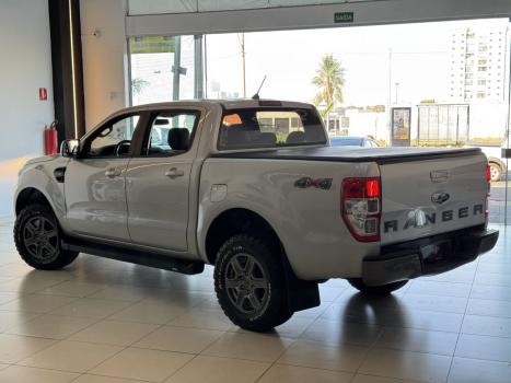 FORD Ranger 2.2 16V XLS DIESEL 4X4 CABINE DUPLA AUTOM�TICO, Foto 3