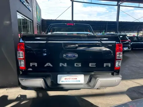 FORD Ranger 2.2 16V XLS DIESEL 4X4 CABINE DUPLA AUTOM�TICO, Foto 4