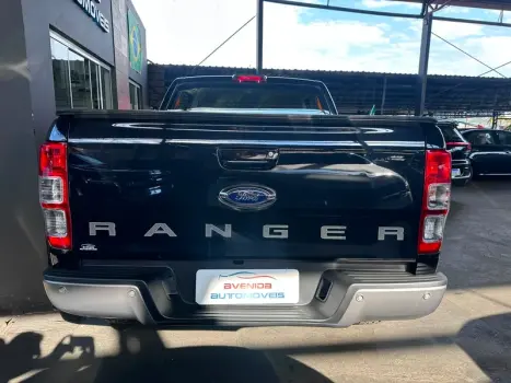 FORD Ranger 2.2 16V XLS DIESEL 4X4 CABINE DUPLA AUTOM�TICO, Foto 5