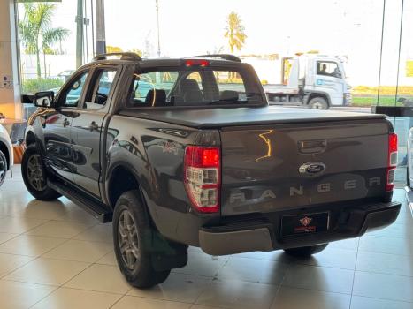 FORD Ranger 2.2 16V XLS DIESEL 4X4 CABINE DUPLA AUTOM�TICO, Foto 3