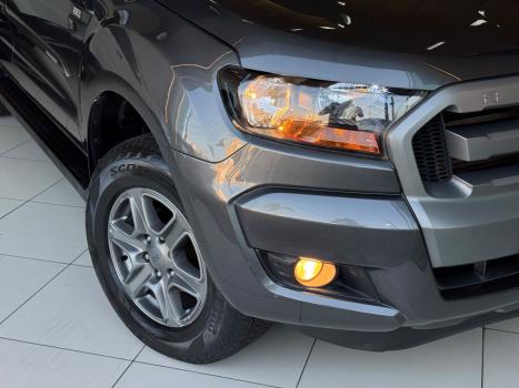 FORD Ranger 2.2 16V XLS DIESEL 4X4 CABINE DUPLA AUTOM�TICO, Foto 4