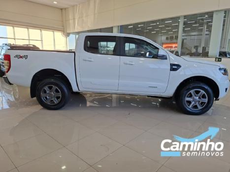 FORD Ranger 2.2 16V XLS DIESEL 4X4 CABINE DUPLA AUTOMÁTICO, Foto 4