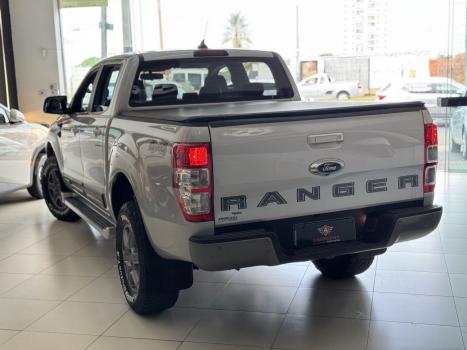 FORD Ranger 2.2 16V XLS DIESEL CABINE DUPLA AUTOMÁTICO, Foto 3