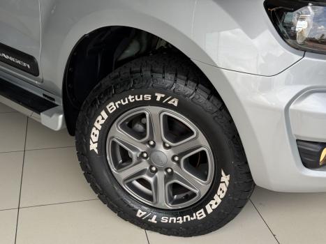 FORD Ranger 2.2 16V XLS DIESEL CABINE DUPLA AUTOMÁTICO, Foto 4