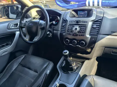 FORD Ranger 2.5 16V FLEX XLT CABINE DUPLA, Foto 15
