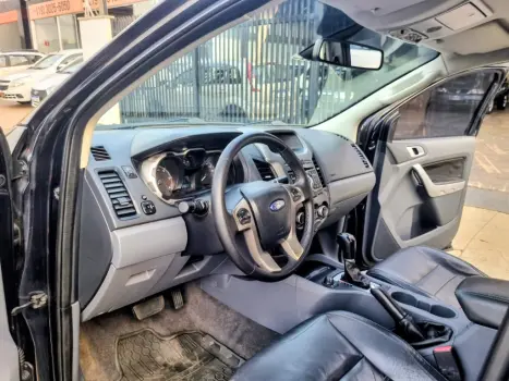 FORD Ranger 3.2 20V CABINE DUPLA 4X4 LIMITED TURBO DIESEL AUTOMTICO, Foto 14