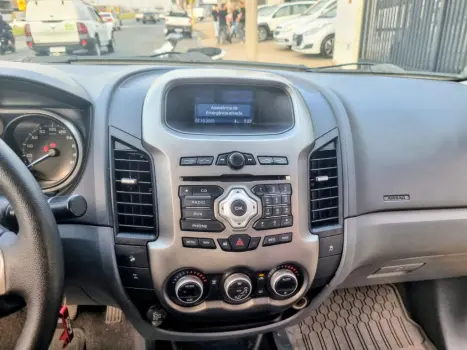 FORD Ranger 3.2 20V CABINE DUPLA 4X4 LIMITED TURBO DIESEL AUTOMTICO, Foto 16