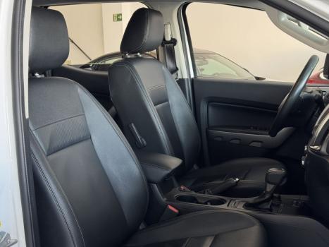 FORD Ranger 3.2 20V CABINE DUPLA 4X4 LIMITED TURBO DIESEL AUTOMTICO, Foto 9
