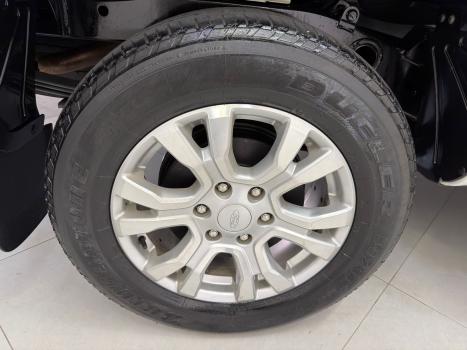 FORD Ranger 3.2 20V CABINE DUPLA 4X4 LIMITED PLUS TURBO DIESEL AUTOMTICO, Foto 15