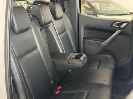 FORD Ranger 3.2 20V XLT 4X4 CABINE DUPLA TURBO DIESEL AUTOMÁTICO, Foto 12 FORD Ranger 3.2 20V XLT 4X4 CABINE DUPLA TURBO DIESEL AUTOMÁTICO, Foto 12