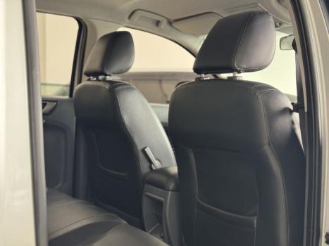 FORD Ranger 3.2 20V XLT 4X4 CABINE DUPLA TURBO DIESEL AUTOMÁTICO, Foto 13 FORD Ranger 3.2 20V XLT 4X4 CABINE DUPLA TURBO DIESEL AUTOMÁTICO, Foto 13