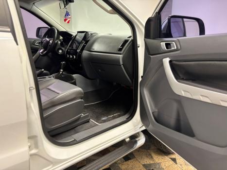 FORD Ranger 3.2 20V XLT 4X4 CABINE DUPLA TURBO DIESEL AUTOMTICO, Foto 9