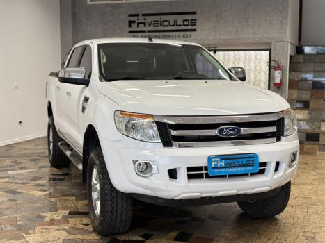 FORD Ranger 3.2 20V XLT 4X4 CABINE DUPLA TURBO DIESEL AUTOMTICO, Foto 11