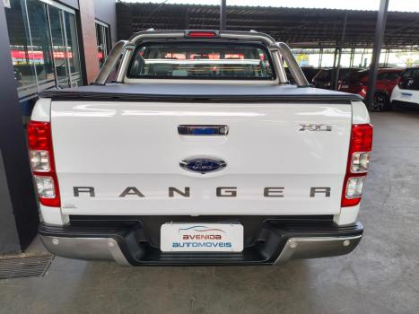 FORD Ranger 3.2 20V XLT 4X4 CABINE DUPLA TURBO DIESEL AUTOMTICO, Foto 4