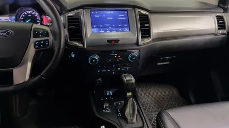 FORD Ranger 3.2 20V CABINE DUPLA 4X4 LIMITED PLUS TURBO DIESEL AUTOMTICO, Foto 7