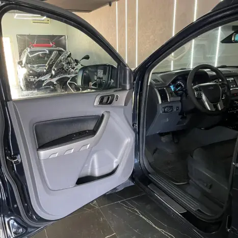 FORD Ranger 3.2 20V CABINE DUPLA 4X4 LIMITED TURBO DIESEL AUTOMTICO, Foto 17