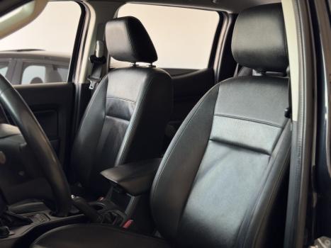 FORD Ranger 3.2 20V XLT 4X4 CABINE DUPLA TURBO DIESEL AUTOMTICO, Foto 17