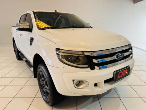 FORD Ranger 3.2 20V CABINE DUPLA 4X4 LIMITED PLUS TURBO DIESEL AUTOM�TICO, Foto 2