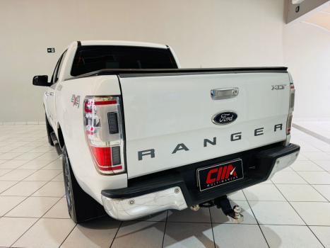 FORD Ranger 3.2 20V CABINE DUPLA 4X4 LIMITED PLUS TURBO DIESEL AUTOM�TICO, Foto 6