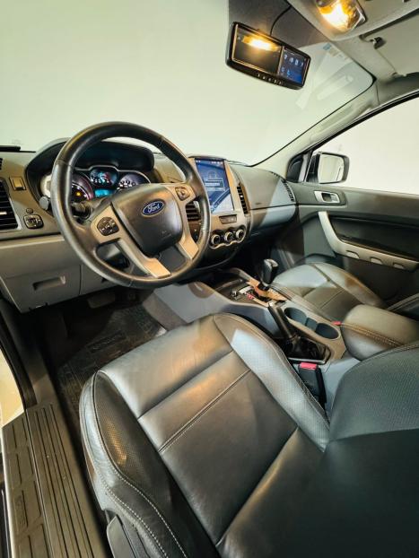 FORD Ranger 3.2 20V CABINE DUPLA 4X4 LIMITED PLUS TURBO DIESEL AUTOM�TICO, Foto 7