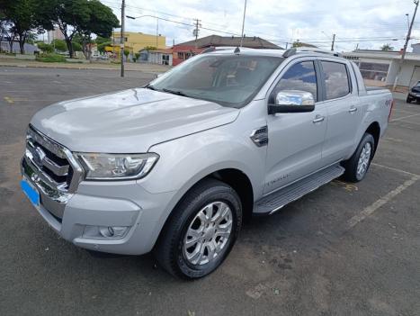 FORD Ranger 3.2 20V CABINE DUPLA 4X4 LIMITED TURBO DIESEL AUTOM�TICO, Foto 2