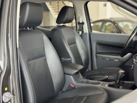 FORD Ranger 3.2 20V CABINE DUPLA 4X4 LIMITED TURBO DIESEL AUTOM�TICO, Foto 8