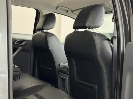 FORD Ranger 3.2 20V CABINE DUPLA 4X4 LIMITED TURBO DIESEL AUTOM�TICO, Foto 14